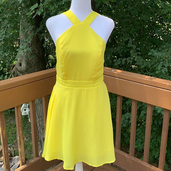 SHEIN Dresses & Skirts - 6/$20 SHEIN  Summer Yellow flowing dress w/side zip S